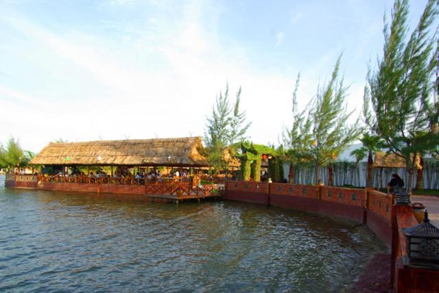 Ho Nam Resort Bac Lieu Exteriör bild